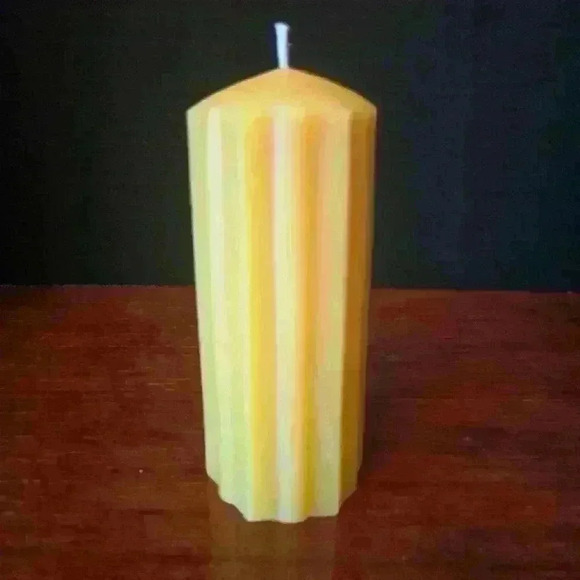 Beeswax  Starburst Pillar Candle - Picture 1 of 4
